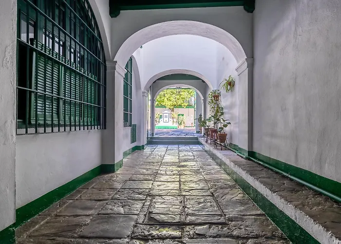 Comfy Away - Estudio En Patio De Vecinos En Las Setas