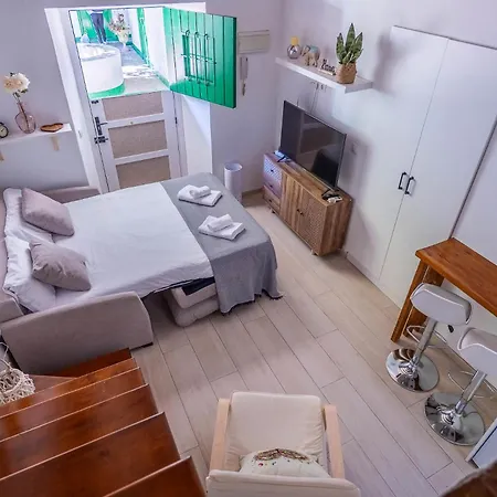 Comfy Away - Estudio En Patio De Vecinos En Las Setas Seville Exterior photo